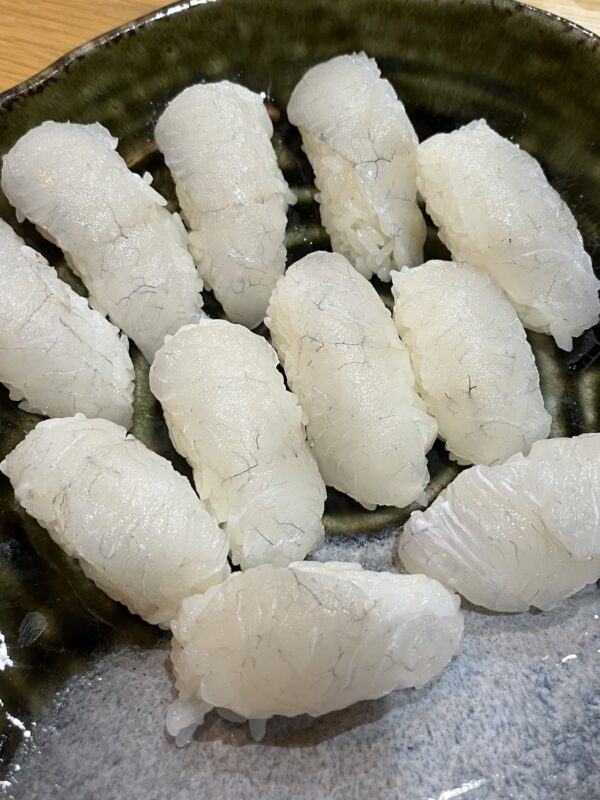 ショアテンヤで釣ったヒラメの握り寿司